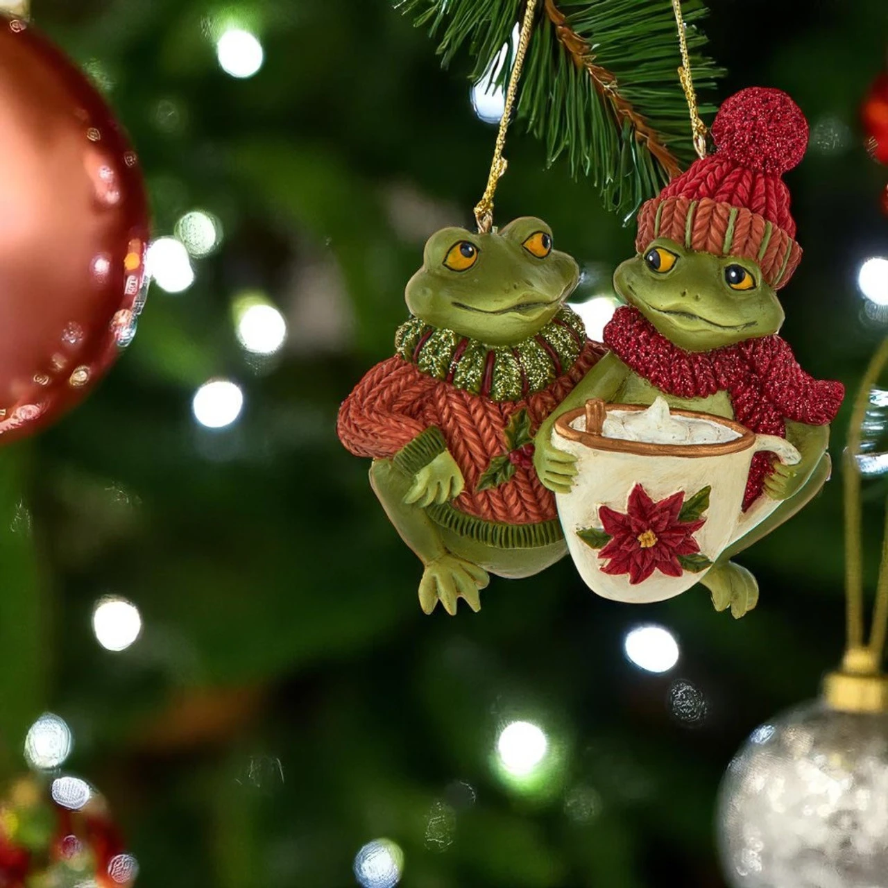 Kurt Adler Frog Couple With Knit Hat And Scarf Ornament 2 Kurt Adler Frog Couple With Knit Hat And Scarf Ornament - Image 2