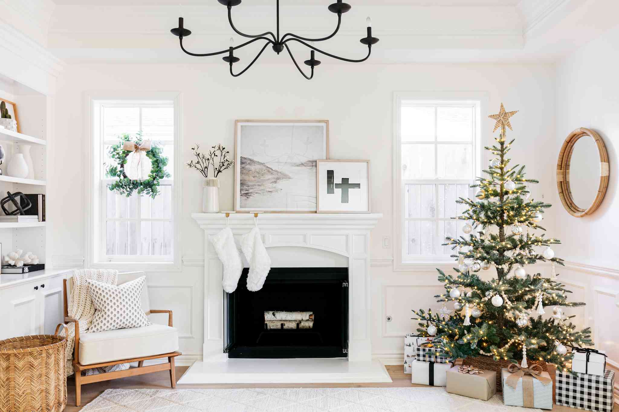Christmas Loft Shop -Christmas Loft Shop minimalist christmas decorating ideas 4154890 hero 83cad244874745f5b3aad5a7c4242b14